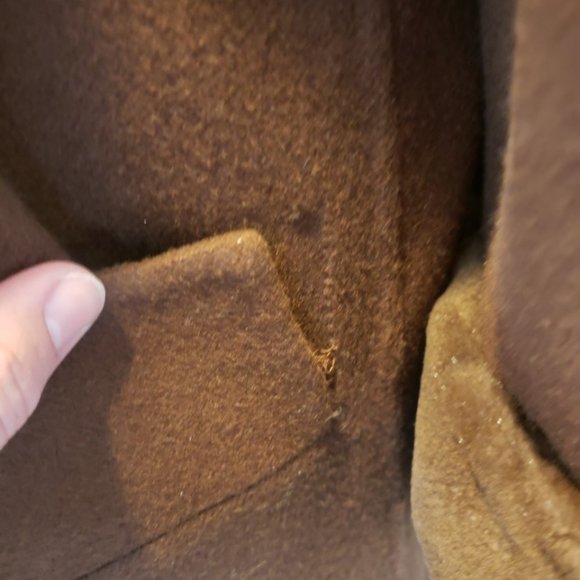 Chocolate brown cashmere coat with fur cuffs - Picture 6 of 6